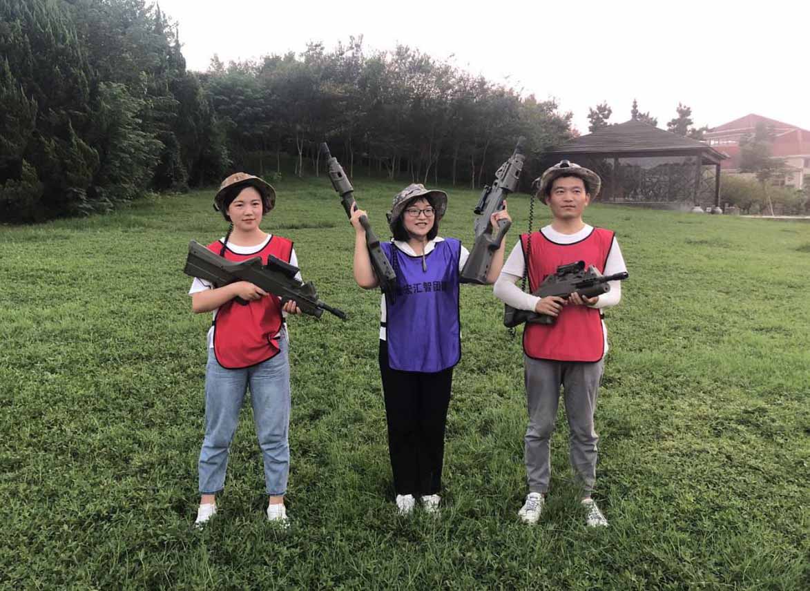 “团队协作，互助共赢”团建拓展活动圆满结束